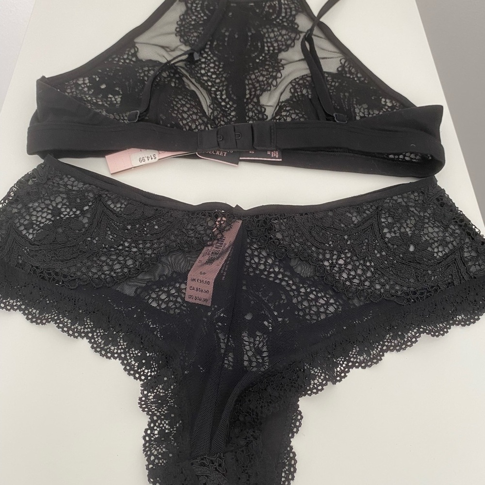Victoria Secret Set - Picture 2 of 5